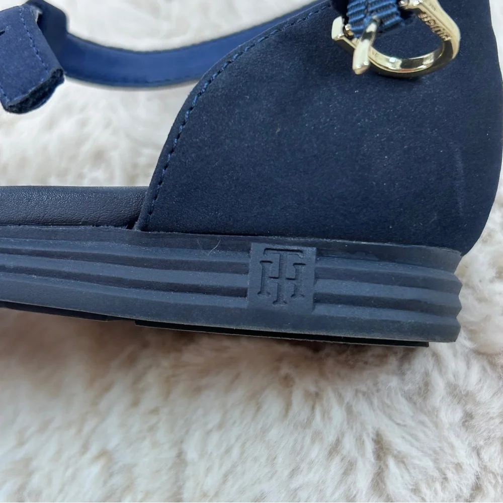 Tommy‎ Hilfiger Blue Sandals Modern Design Size 8